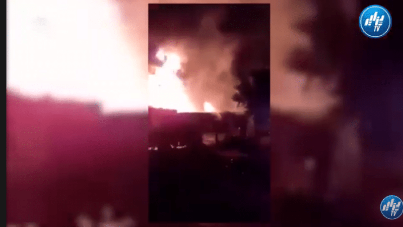 نشوب حريق داخل حضيرة لتخزين بقايا المواد المستعملة والمنتهية الصلاحية بالأخضرية