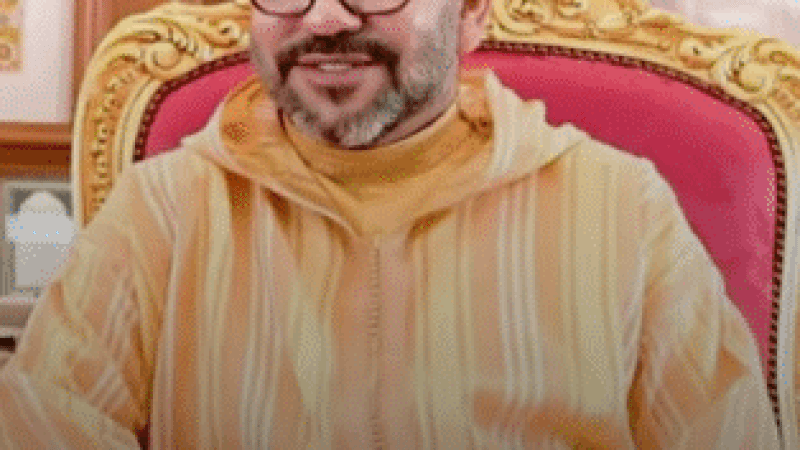 ملك المخزن يعيد سيرة جدّه السلطان الذي باع المغرب من أجل دراجة هوائية