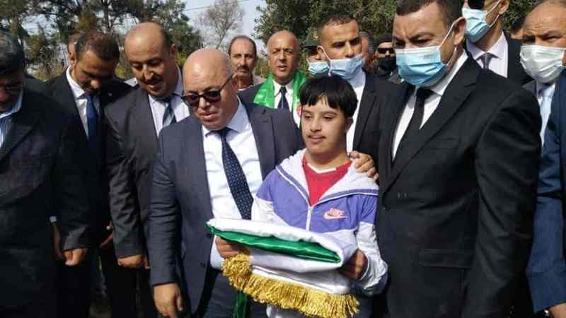 وزير المجاهدين ووالي وهران يشرفان على مراسم دفن رفات الشهداء بمقبرة السانية