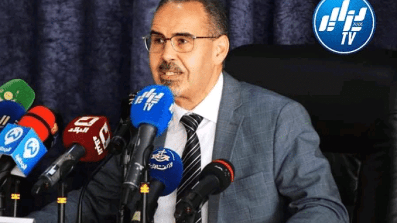 وزير الشباب والرياضة يصدر تعليمة تفيد بعدم استعمال اللغة الفرنسية