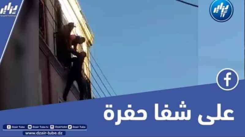 بالفيديو…شاهد عون حماية مدنية خارج الخدمة ينقذ شابا من الانتحار في البليدة