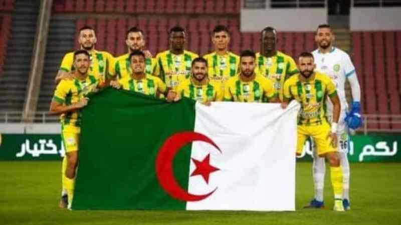 وصول المدرب الجديد لنادي شبيبة القبائل الى مطار هواري بومدين