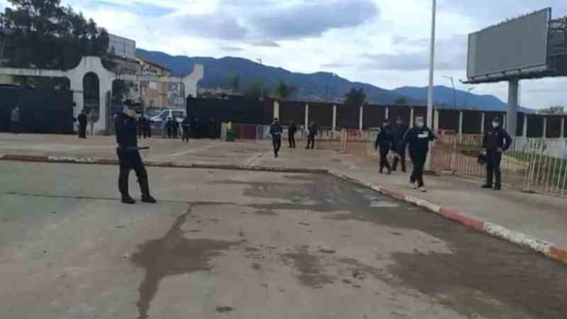 بالفيديو…شاهد انطلاق عملية بيع تذاكر مقابلة الجزائر بوركينافاسو