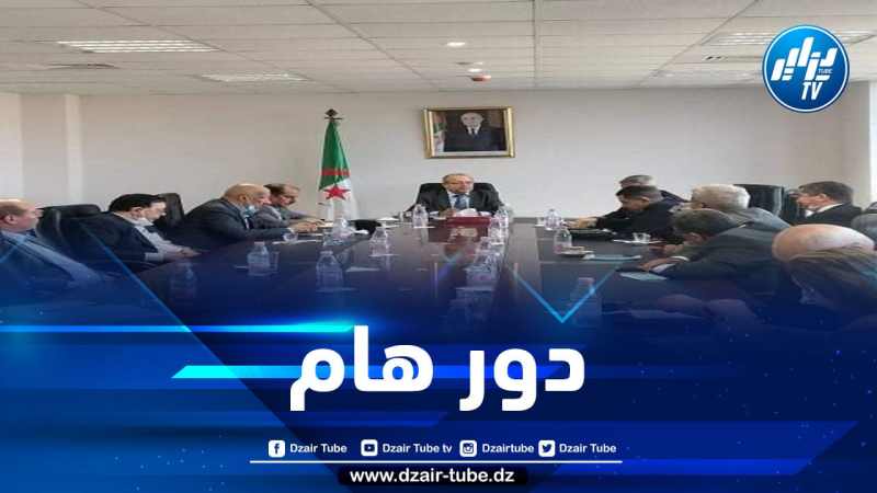 بوسليماني يشدد على دور الصحافة المكتوبة في الدفاع عن القضايا الوطنية و الإقليمية الراهنة