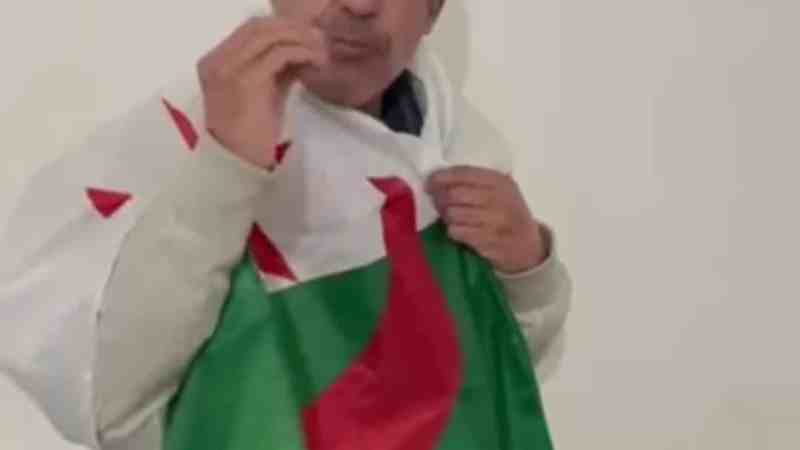 بالفيديو…شاهد الشاب مامي يهنئ المنتخب الوطني