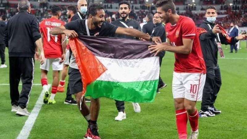 لاعبو الأهلي يتضامنون مع فلسطين بعد الفوز على الرجاء
