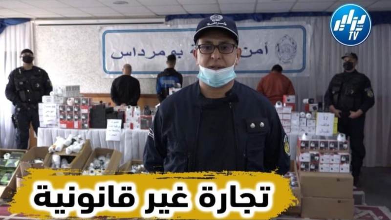 في قضية قوية …بالفيديو…شاهد شرطة بومرداس تحجز 2049 كاميرا من مختلف …
