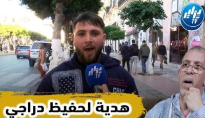 يقتل بالضحك…بالفيديو…شاهد مشروع معلق جزائري يهدي تعليقه لحفيظ دراجي