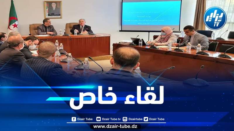 وزارة الصناعة تنظم لقاء خاصا حول صناعة الشاحنات