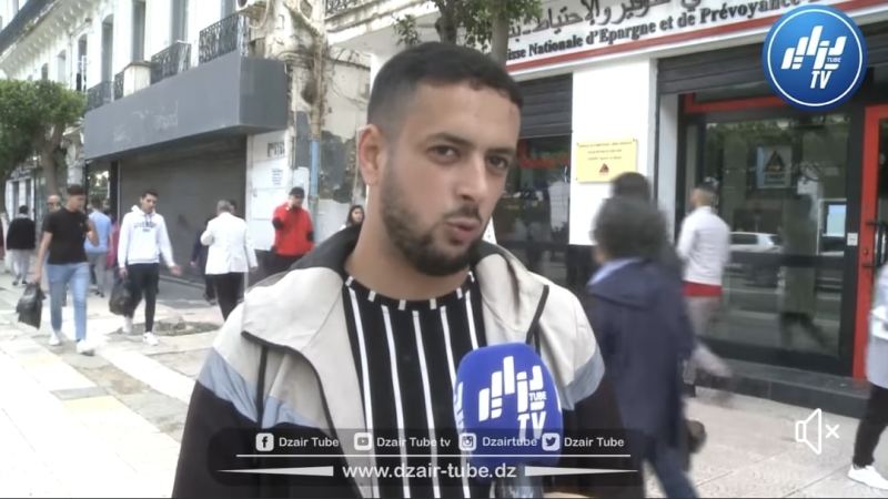 بالفيديو: شاهد ماذا قاله هذا المناصر الجزائري عن إيتو