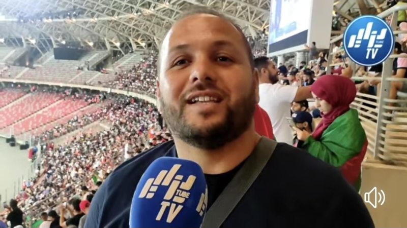 بالفيديو: شاهد..من داخل الملعب …الجمهور الجزائري ينبهر لما شاهده في حفل الإفتتاح ..