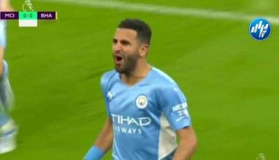 “الكاف” تستبعد “محرز” من جائزة الأفضل في أفريقيا