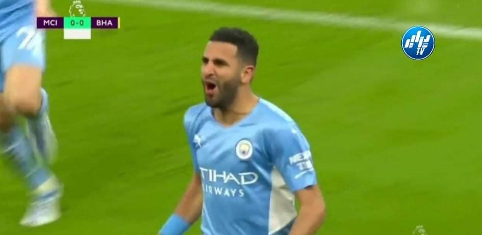 “الكاف” تستبعد “محرز” من جائزة الأفضل في أفريقيا