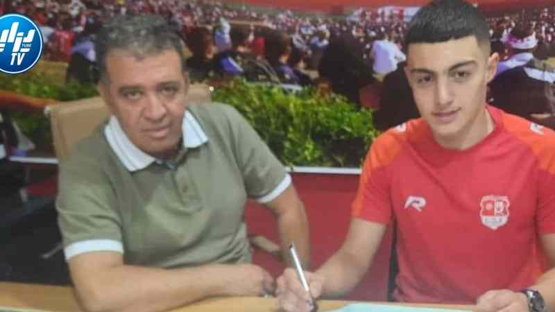 حارس المنتخب الوطني يوقع في إتحاد عنابة
