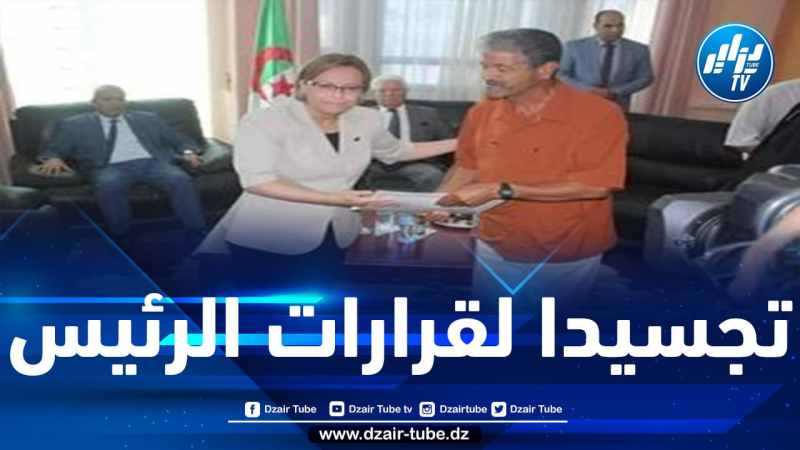 كريكو تشرف من سوق أهراس على تسليم إعانات مالية لعائلات ضحايا الحرائق