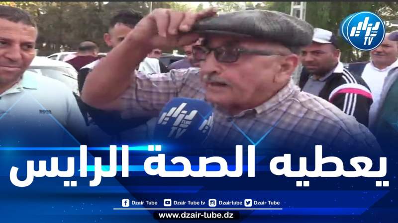 شااهد..  ردة فعل رائعة .. هكذا قدم هذا المواطن التحية الحارة لرئيس الجمهورية بعد إنخفاض أسعار السيارات