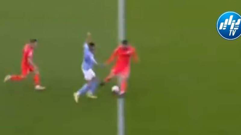 بالفيديو….محرز يتلاعب بمدافعي برايتون