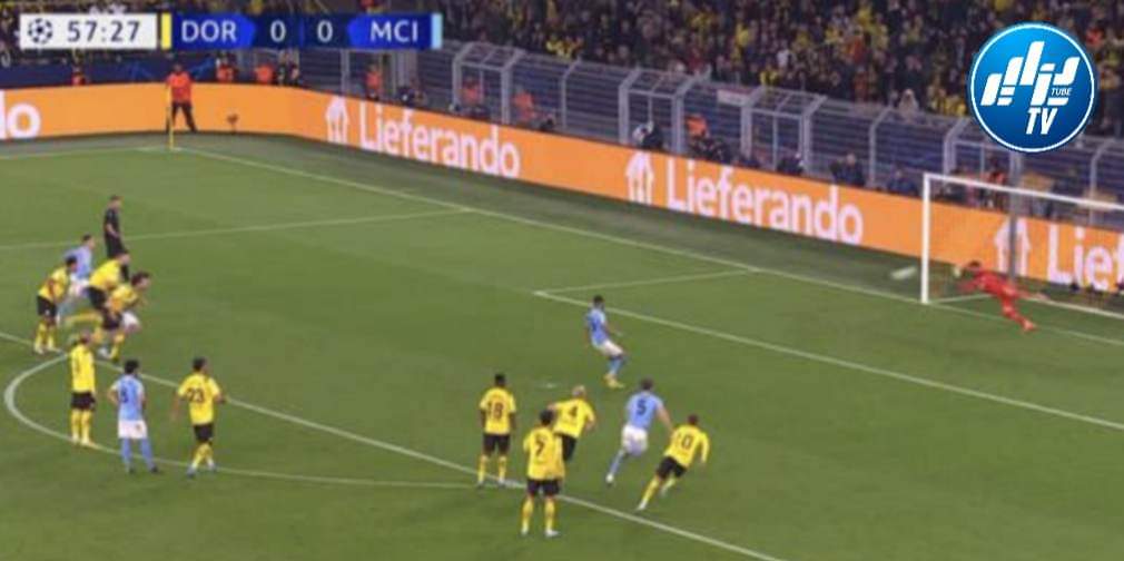 بالفيديو…محرز يضيع ركلة جزاء في مباراة مانشستر سيتي و بوروسيا دورتموند