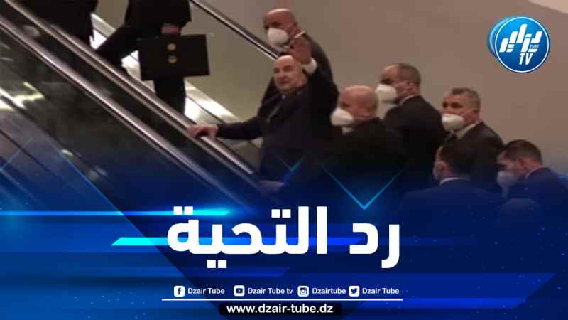 شااهد.. تحية رئيس الجمهورية للأسرة الإعلامية على هامش القمة العربية