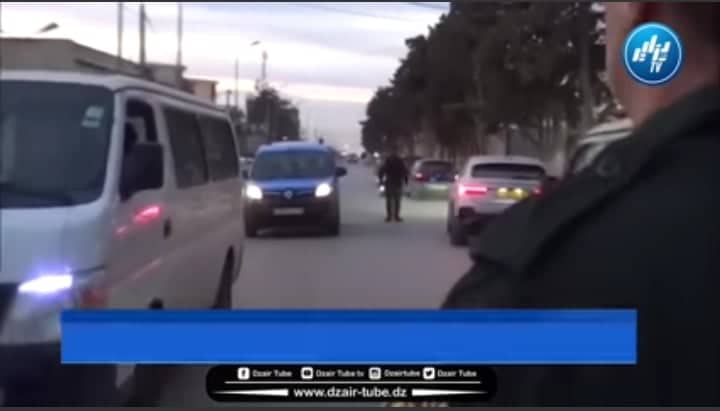 شااهد خطيرا جدا ..الدرك الوطني يقوم بتوقيف مجموعة إجرامية تقوم بترويج المخدرات و الأقراص المهلوسة بعين البنيان..