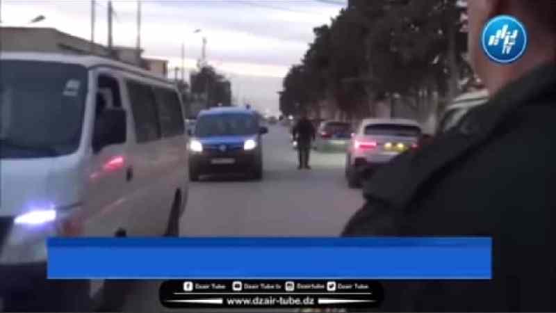 شااهد خطيرا جدا ..الدرك الوطني يقوم بتوقيف مجموعة إجرامية تقوم بترويج المخدرات و الأقراص المهلوسة بعين البنيان..