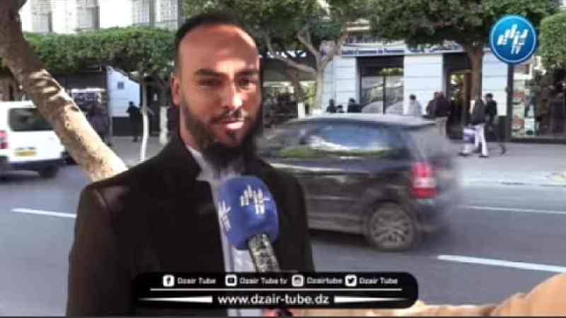 شاهد…إفتخر ببلادك…هذا ماقاله شاب من الصحراء الغربية على بلد المليون و نصف مليون شهيد…نشكرو الدولة الجزائرية والشعب خاصة و نحيوهم على التضامن و الواجب لي قايمين بيه معانا .