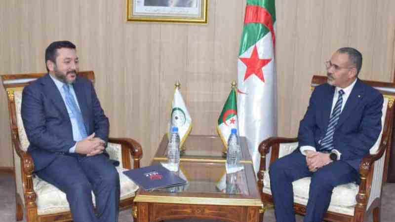 الوزير سبقاق يستقبل رئيس منتدى التعاون الإسلامي للشباب آيهان طه