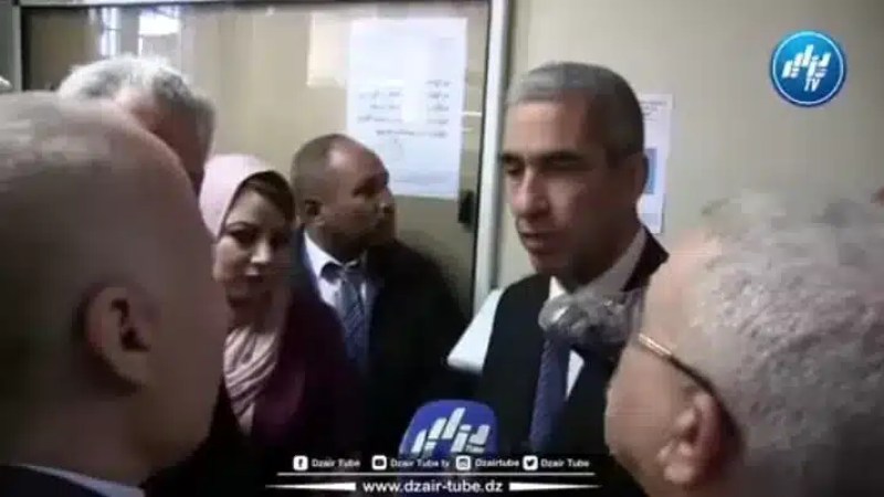شاااهد ..وسيط الجمهورية يؤكد  من سطيف :” لابد من التكفل بكل ملاحظات المواطن …هكذا ترتقي الخدمة العمومية “..