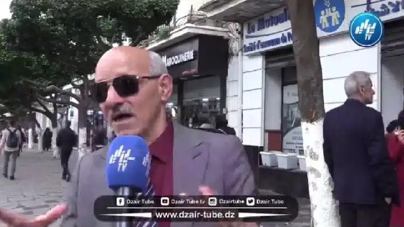 شاهد…موقف مؤثر يدمي القلب من مواطن جزائري …”زوجتي الله يرحمها مننسهاش وليت نمشي بنص قلب وكنت حاب نطلب منها سماح قبل ماتموت..تابع