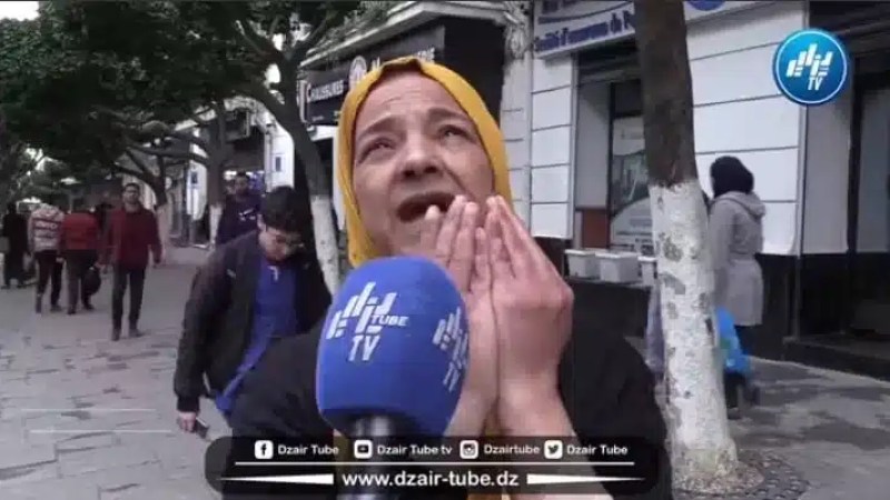 شاهد… بكل ألم وشوق..راني راضية عليه…أم جزائرية توجه رسالة لإبنها في الغربة و تبكي بحرقة عليه  …”توحشتو هذاك القلب تاعي و عندي عام  مشفتوش”…