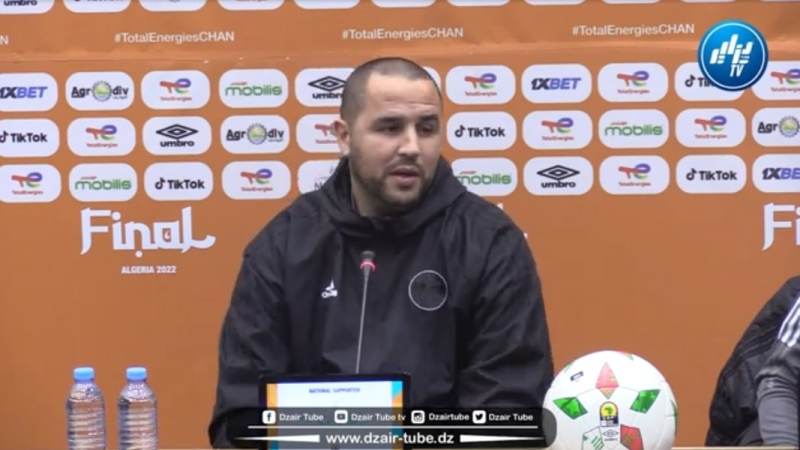 بالفيديو: هذا ما قاله مجيد بوقرة عندما سأله صحفي قناة دزاير توب حول حضور الأم إلى الملعب