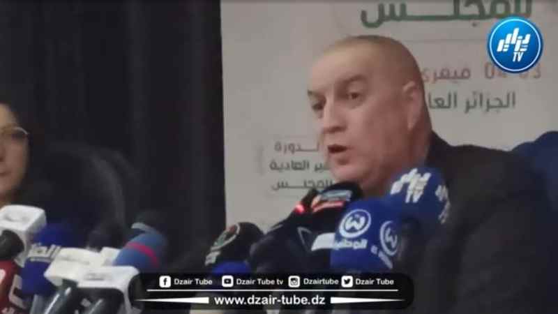 بالفيديو: رئيس المرصد الوطني للمجتع المدني يخرج عن برنامج المناقشات و يتحدث عن الشان و نجاحه