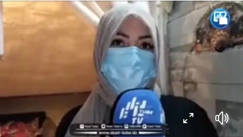 شاااهد ..مؤثر جدا ، مواطنة و أبناؤها يسكنون تحت درج العمارة بالقليعة .. تناشد الوالي منحها سكن إجتماعي .. راني نحارب  ،كرهنا بيت الخلاء تاعنا هو البيدون يا سيدي الوالي أعطوني حقي أنا جزائرية ..