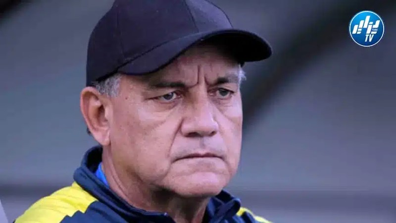 نجم مقرة يتفق مع بوزيدي لتدريب الفريق