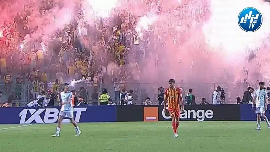 “الكاف” يفتح تحقيقا في أحداث مباراة الترجي وشبيبة القبائل