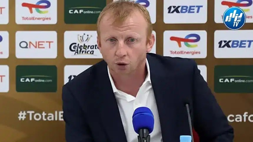 سفين فاندنبروك :  ” شبــــــــــــــــــاب بلوزداد هذا العام أحسن من الموسم الماضي”