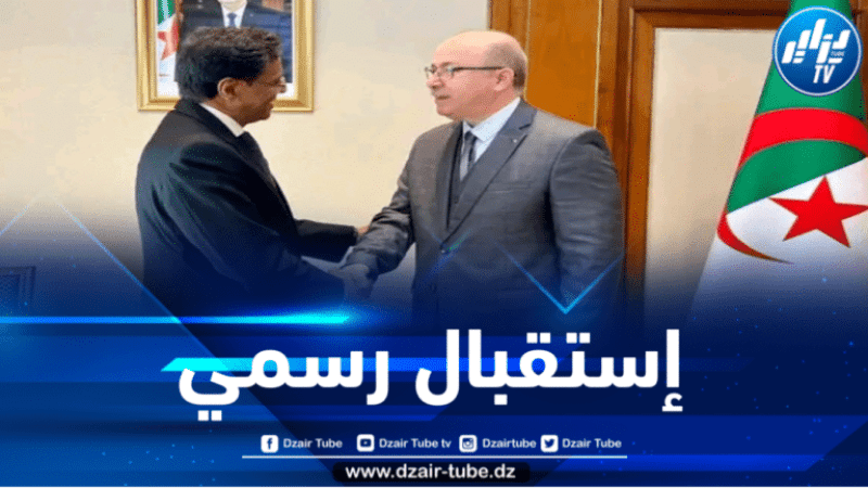 الوزير الأول يستقبل سفير موريتانيا لدى الجزائر 