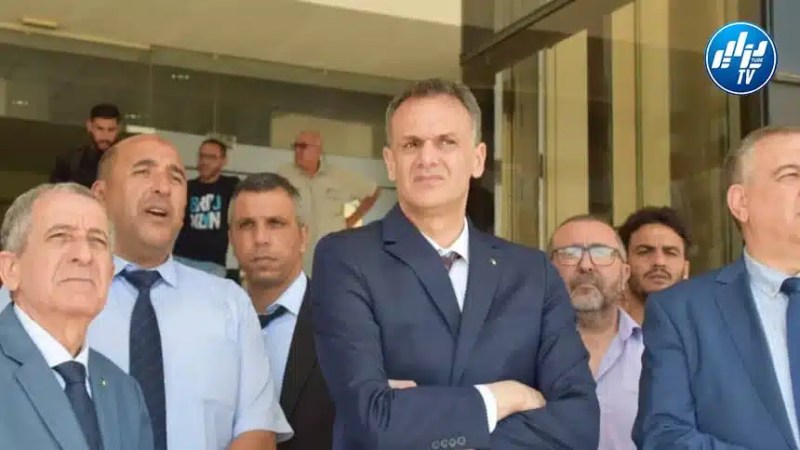 الوزير حماد في زيارة تفقدية لملعبي 5 جويلية ونيلسون مانديلا