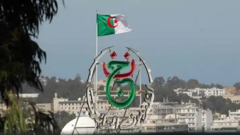 التلفزيون العمومي يعلن اقتناء حقوق بث 17 مباراة من “الكان”