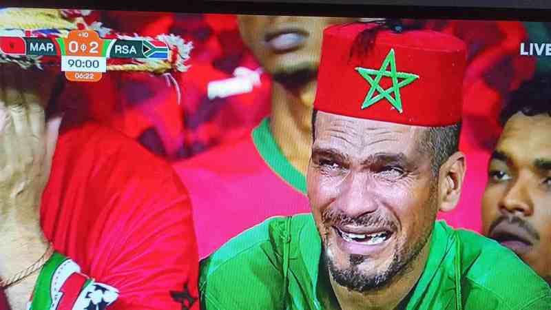 المنتخب المغربي يعود الى الرباط بيد فارغة و اخرى لا شئ فيها