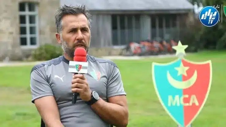 بوميل يكشف حقيقة تدريبه للمنتخب الجزائري