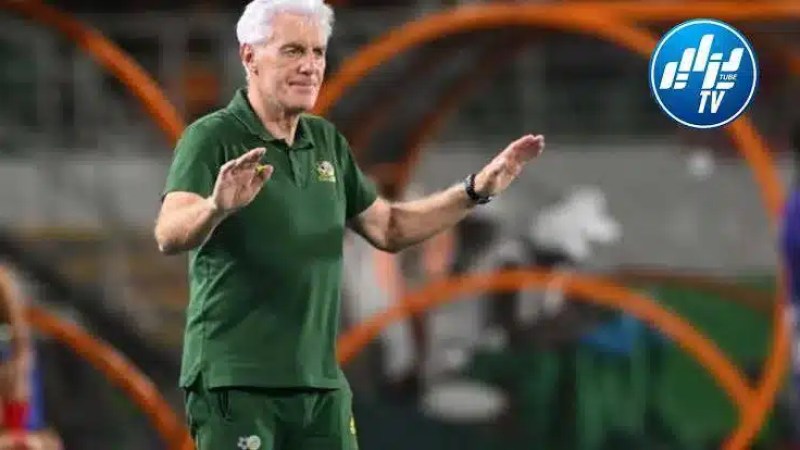 مدرب جنوب إفريقيا يرفع التحدي قبل مباراة الجزائر