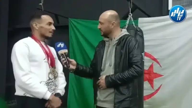 أسامة بلغازي رياضي عصامي وبطل عالمي في حواره  لـ “دزاير توب”:  “احترفت الكيك بوكسينغ عن طريق الفيسبــوك وهدفي رفع الراية الجزائرية”