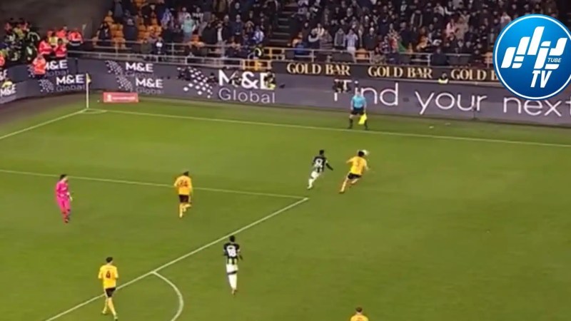 بالفيديو…شاهد كيف تلاعب أيت نوري بلاعب برايتون