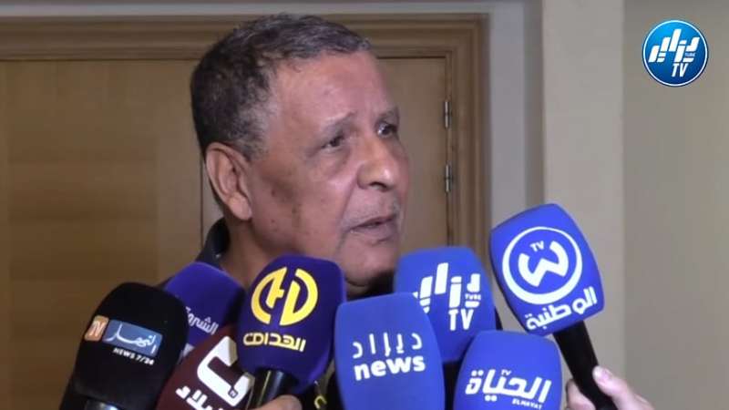 قال إنّ السيادة الوطنية فوق كل اعتبار.. عمراني:  “لو كان شباب قسنطينة في مكان اتحاد العاصمة لقام بنفس الأمر”