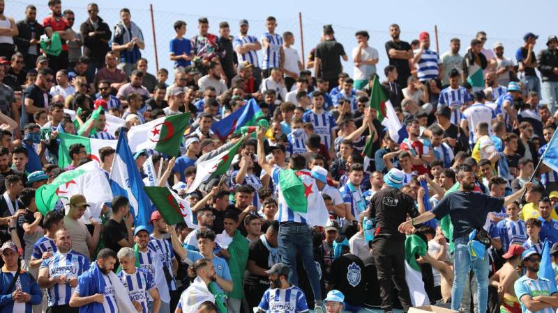جماهير أولمبيك أقبو تنتفض ضدّ الانفصالي فرحات مهني