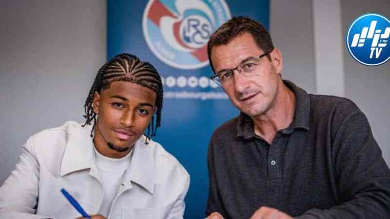 لاعب جزائري شاب يوقع أول عقد إحترافي مع ستراسبورغ الفرنسي