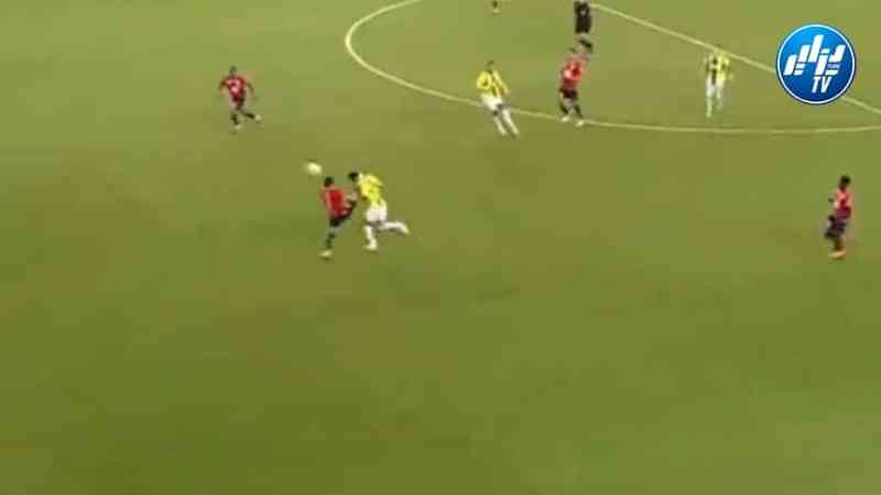 بالفيديو..ماندي يطرد بالبطاقة الحمراء امام فينربخشه