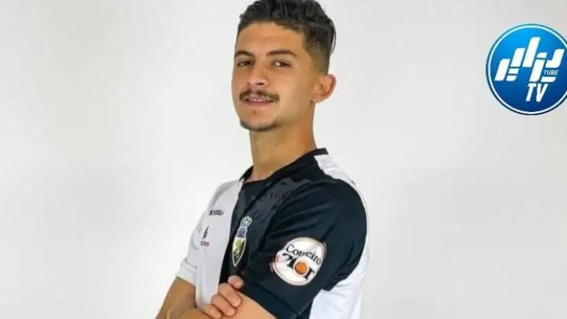 بلومي مطلوب في إنجلترا