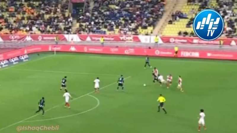 بالفيديو..شاهد كيف تلاعب عبد اللي بلاعبي موناكو